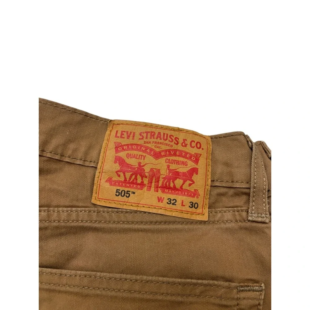 Levis classic versatile